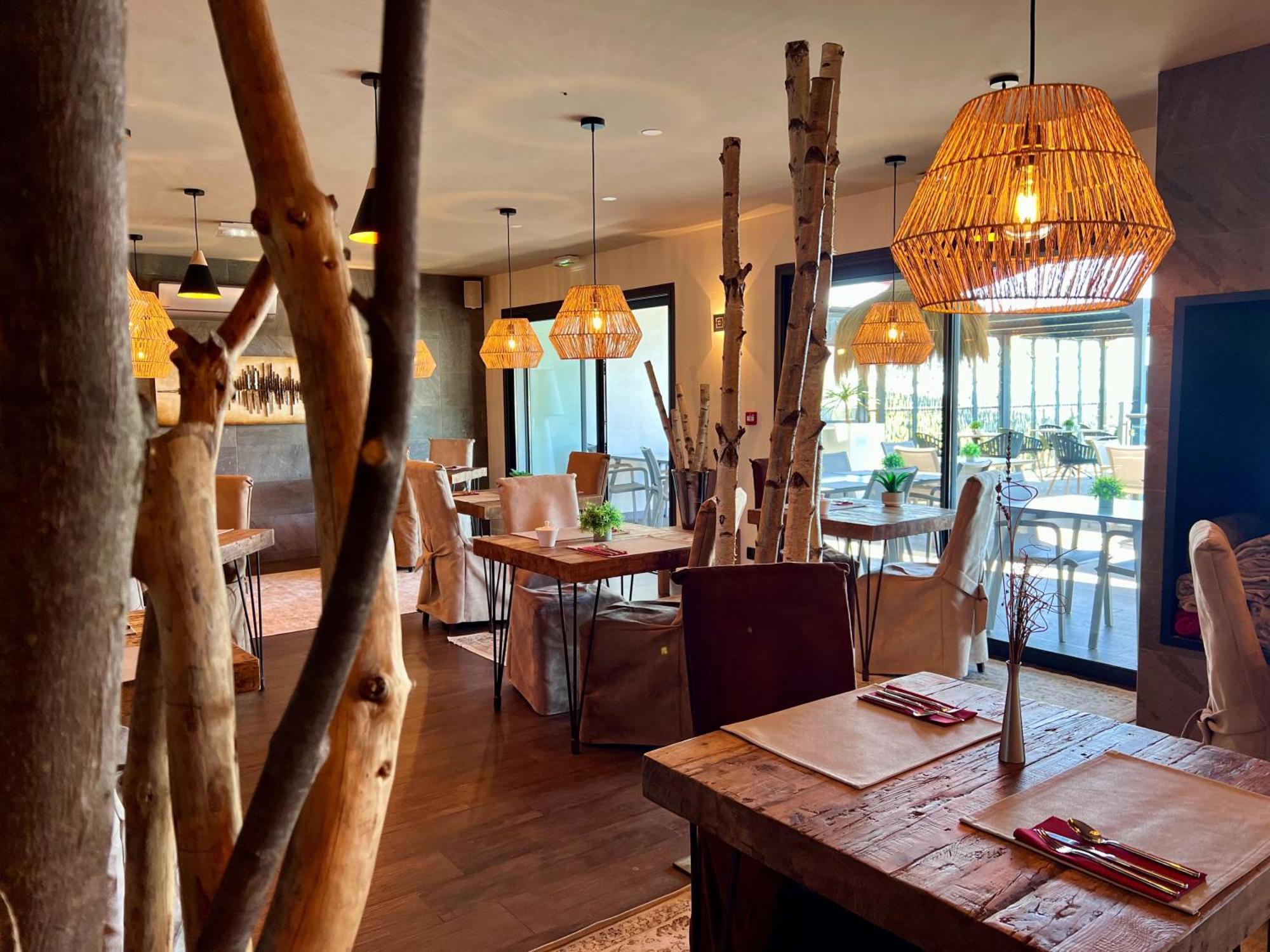 Domaine De Chalveches Hotel Spa 4* Faugeres  المظهر الخارجي الصورة